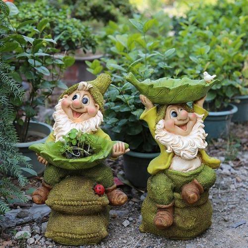 Garden Ornaments Leaf Dwarfs - ProDeco